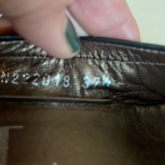 AGL Black Patent Leather Capped Toe Pumps 37 1/2 - Picture 6 of 13